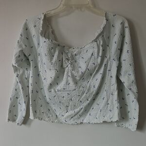 Arizona Jean Company White and Blue Floral Blouse